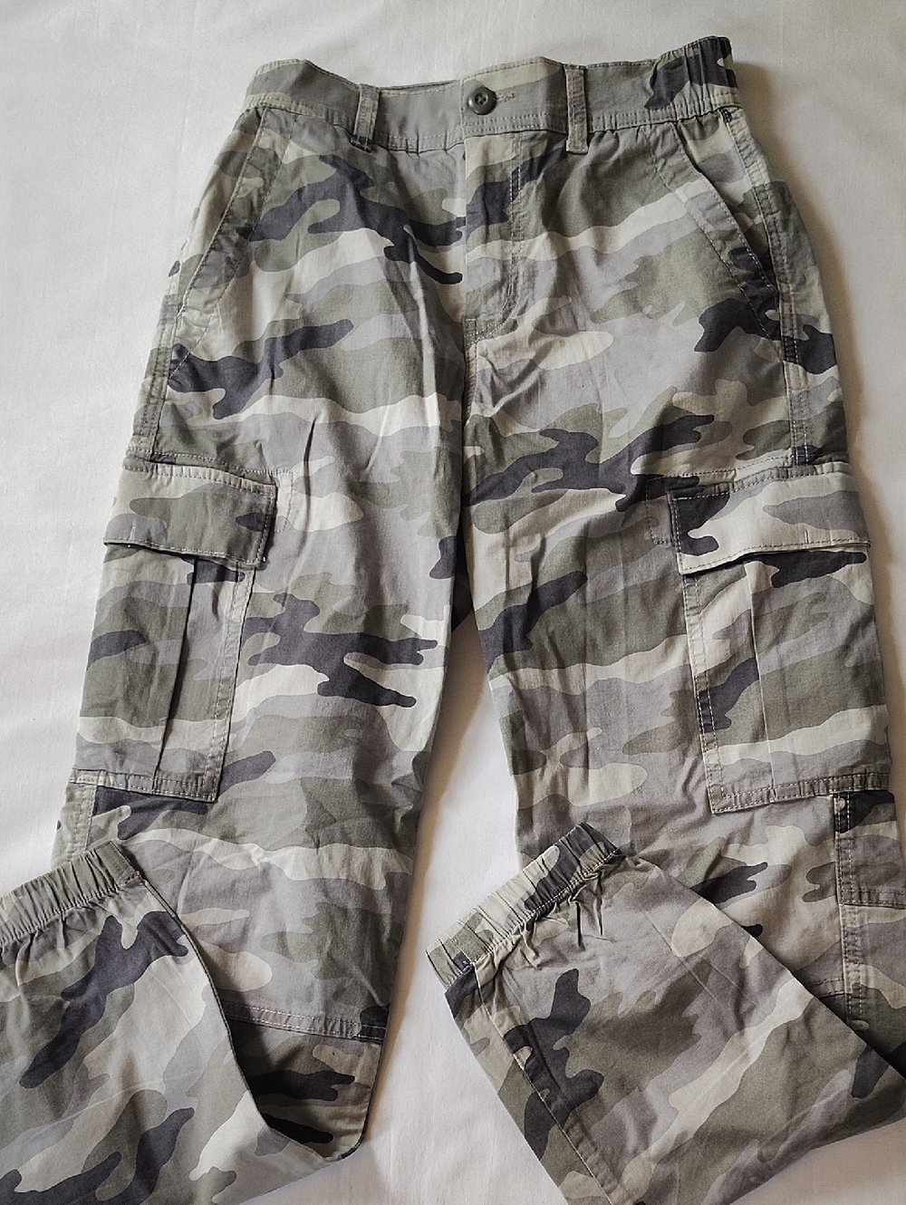 American Eagle Camouflage Jogger Pants Olive/Gray Camo EUC Size 0